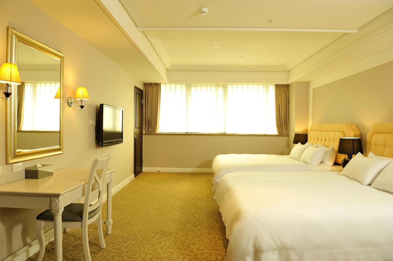 Asia Emperor Hotel ไถหนาน ภายนอก รูปภาพ